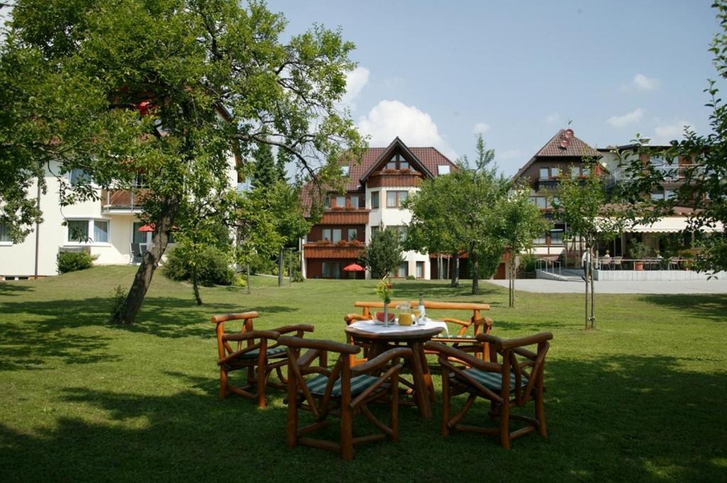 Landgasthof Loewen Neubulach Εξωτερικό φωτογραφία